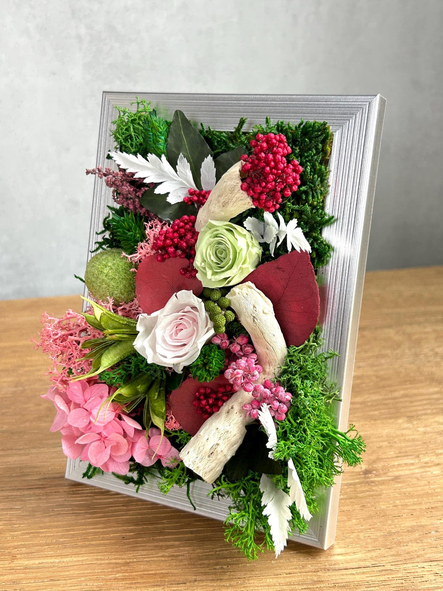 Cadre floral stabilisé “Aveline”