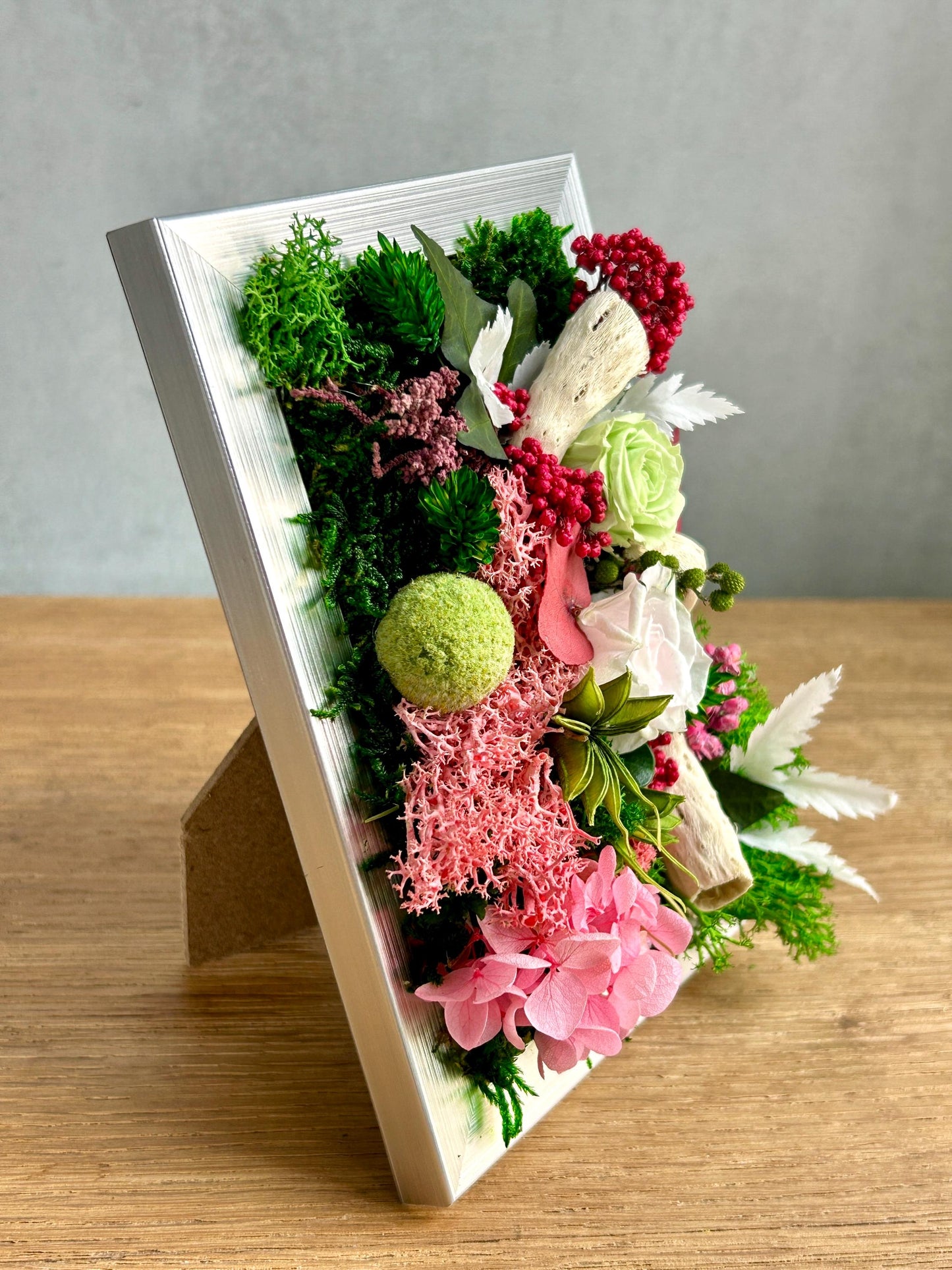 Cadre floral stabilisé “Aveline”