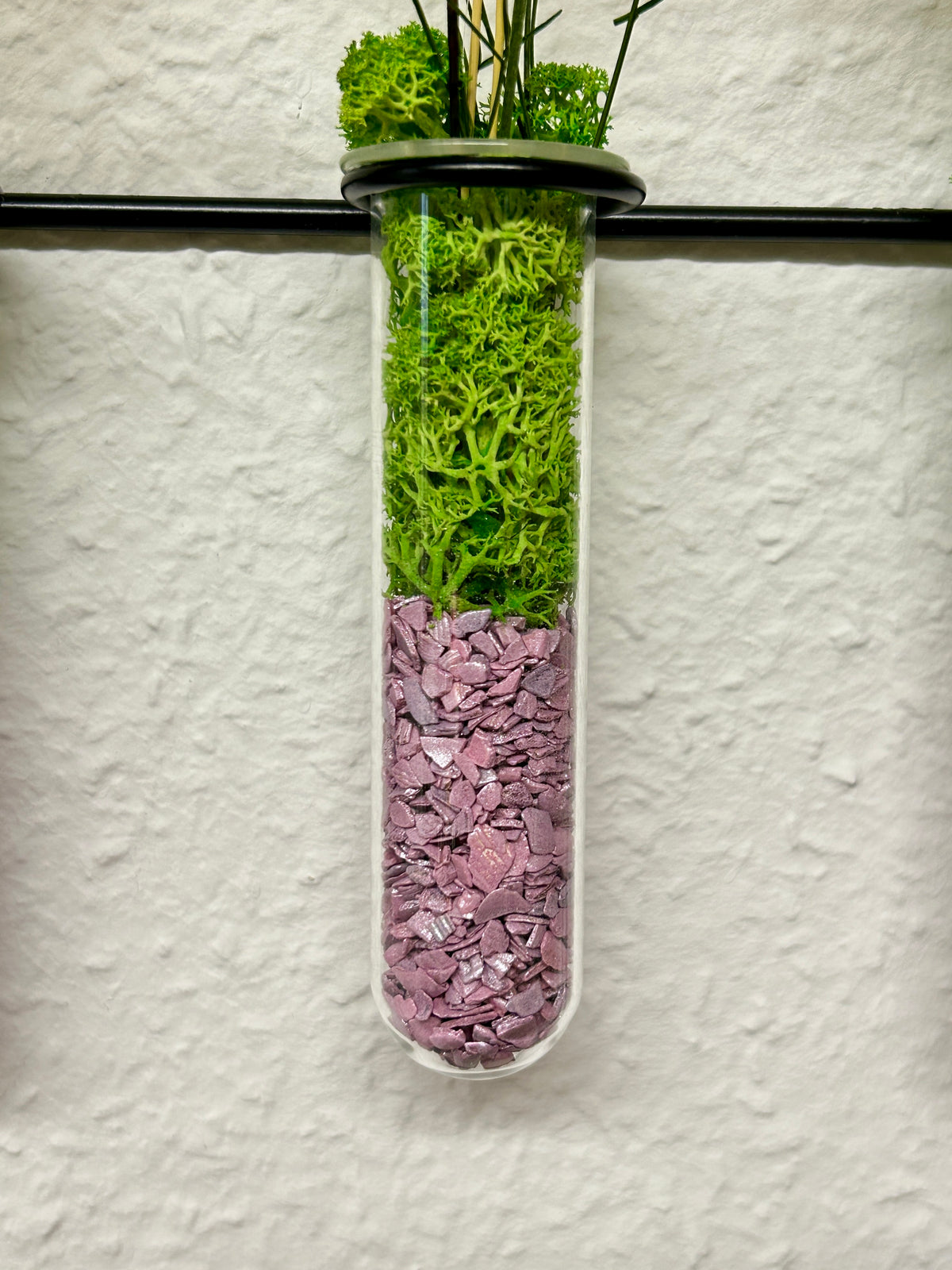 Couronne murale florale 35 cm avec éprouvettes en verre
