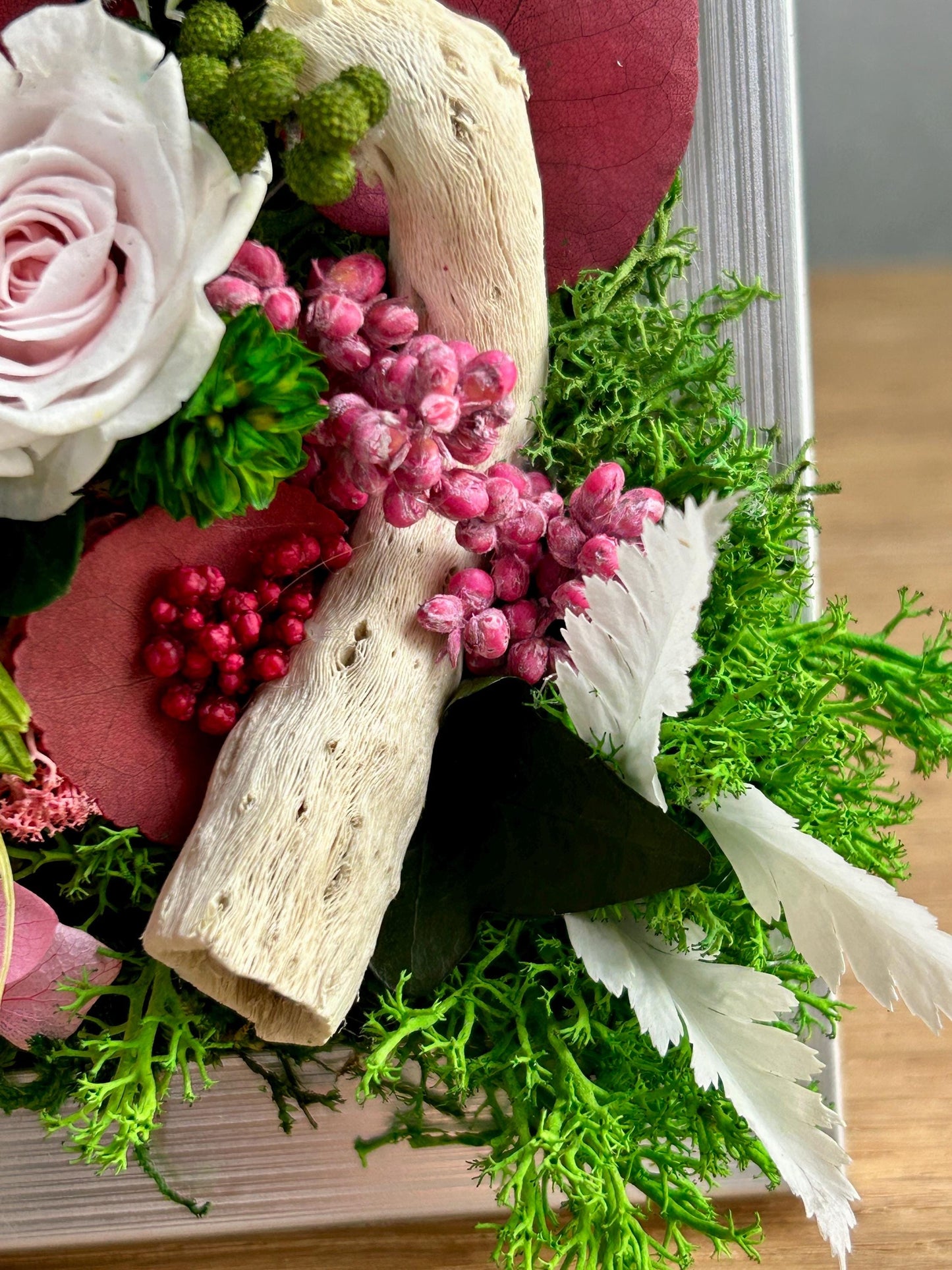 Cadre floral stabilisé “Aveline”